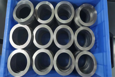 Silicon steel transformer cores ordered by American customers are being produced